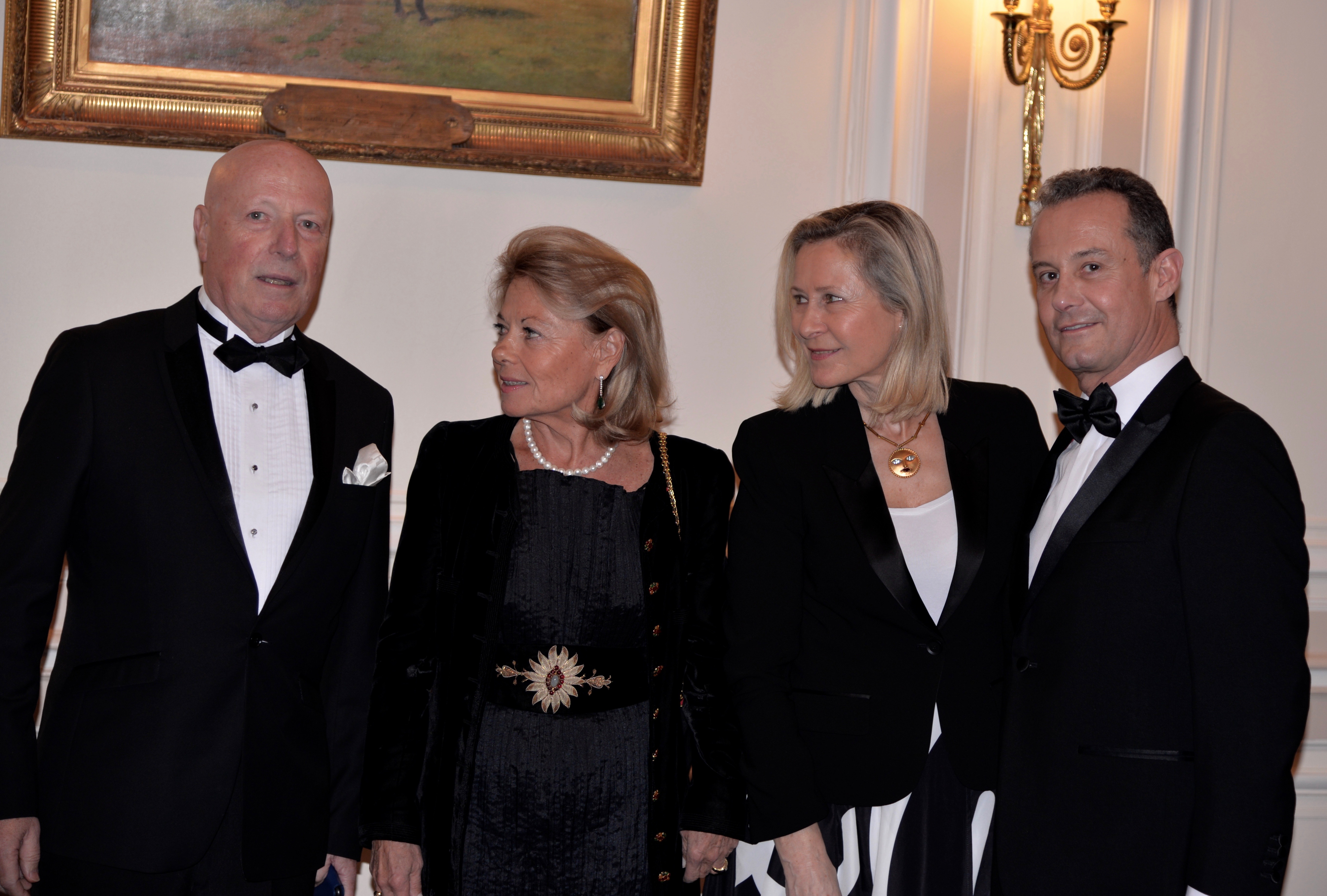 Baron François-Xavier de SAMBUCY de SORGUE – Sophie de MENTHON – Armelle CEGLEC – Francis BAILLET Baron François-Xavier de SAMBUCY de SORGUE - Sophie de MENTHON - Armelle CEGLEC - Francis BAILLET