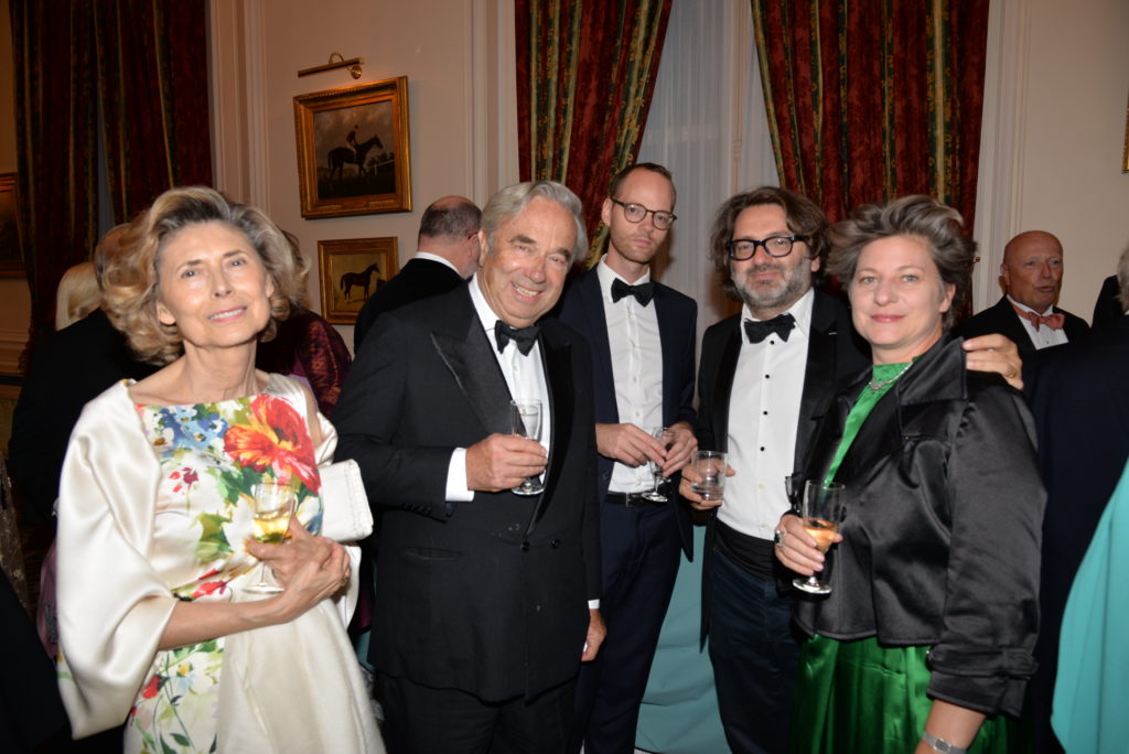 Évelyne ESTIENNE – Jean Frédéric VERNES – Edwart VIGNOT – Anne MURAROT Évelyne ESTIENNE - Jean Frédéric VERNES - Edwart VIGNOT - Anne MURAROT
