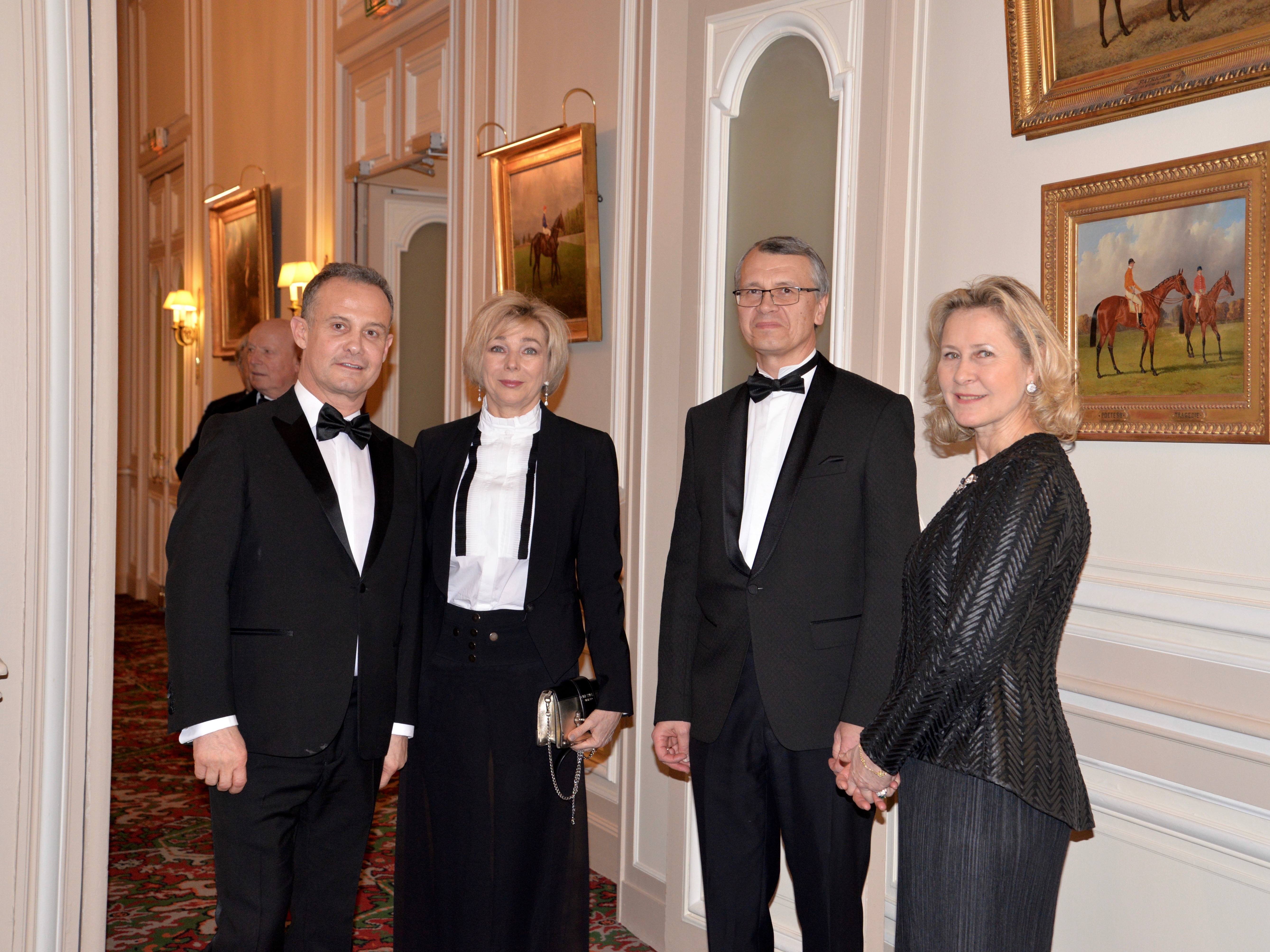 Francis BAILLET – Mme et M. Léonid LADYCHEV – Armelle CEGLEC Francis BAILLET - Mme et M. Léonid LADYCHEV - Armelle CEGLEC