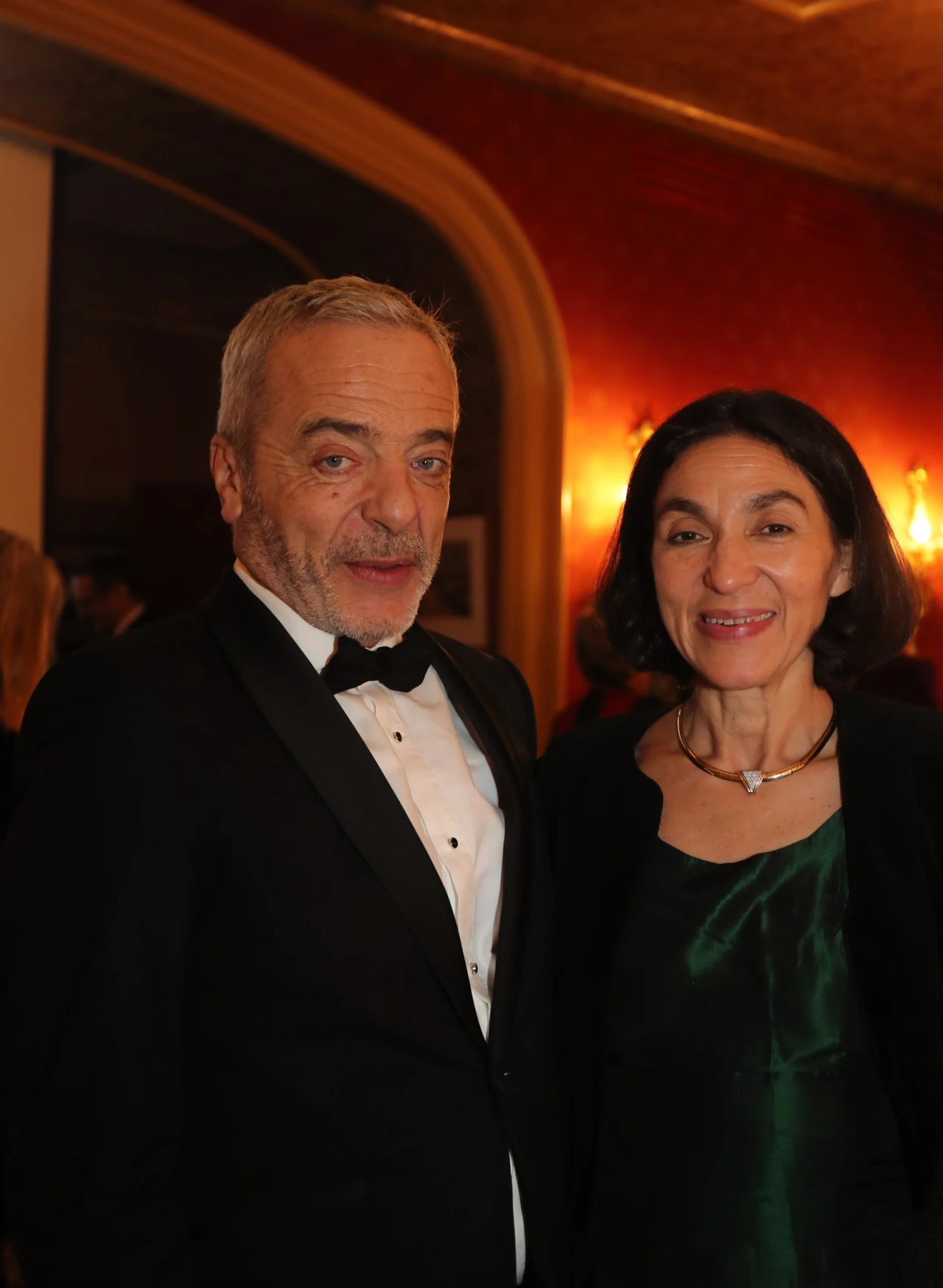L’acteur Frédéric HADDOU et Anne MILLER L’acteur Frédéric HADDOU et Anne MILLER